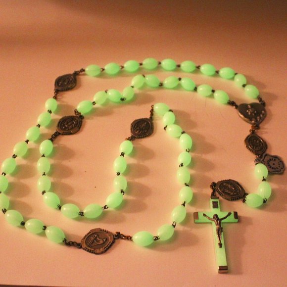 Vintage Jewelry - 1950s Italian Long Rosary Crucifix